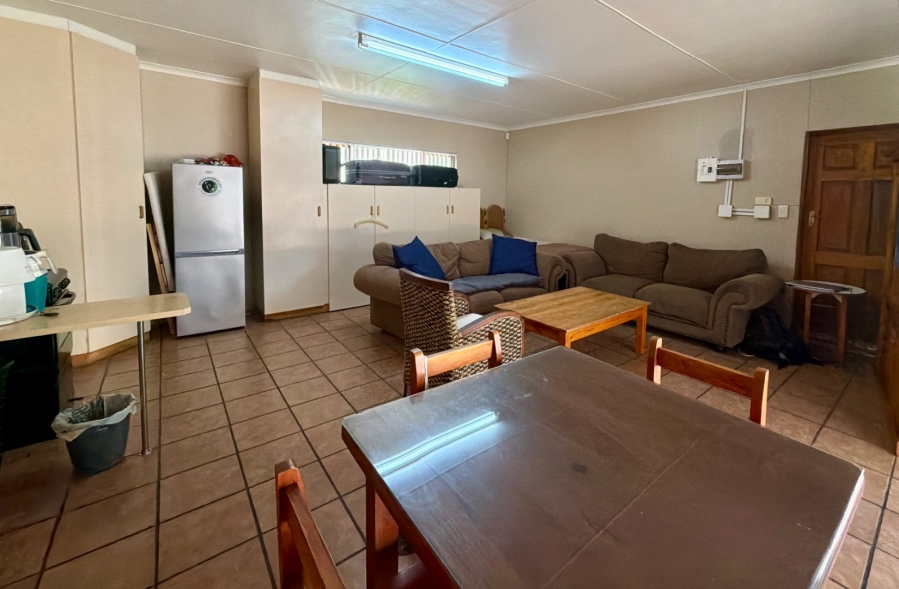 7 Bedroom Property for Sale in Heather Park Western Cape
